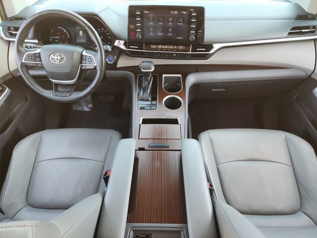 2021 Toyota Sienna XLE 8 Passenger