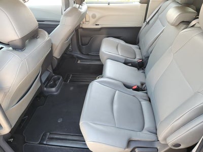 2021 Toyota Sienna XLE 8 Passenger