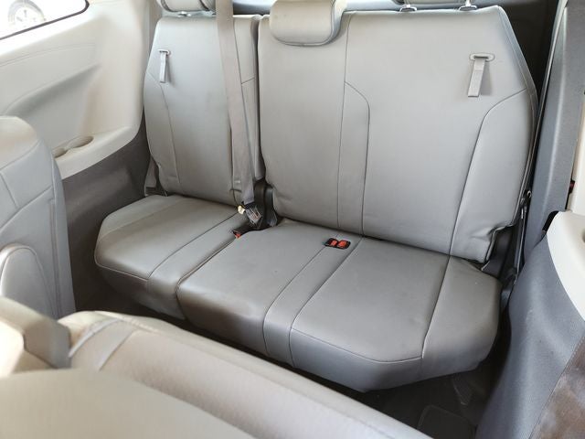 2021 Toyota Sienna XLE 8 Passenger