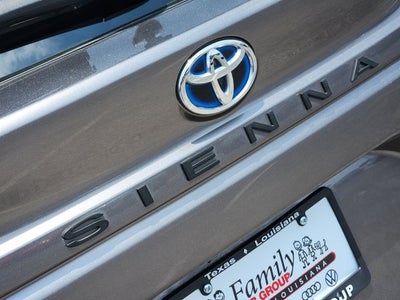 2021 Toyota Sienna XLE 8 Passenger