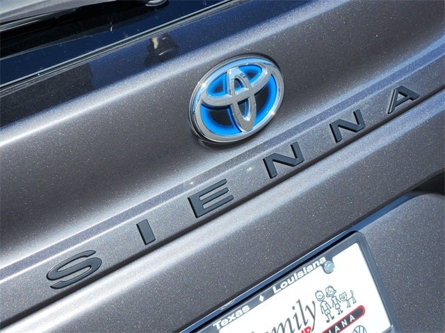 2024 Toyota Sienna XLE 8 Passenger