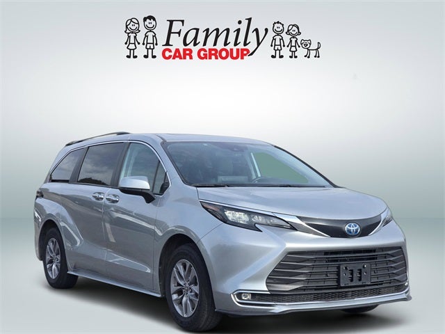 2024 Toyota Sienna XLE 8 Passenger