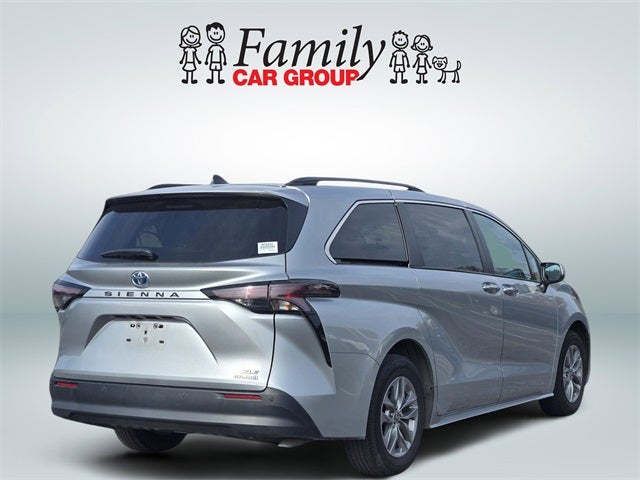 2024 Toyota Sienna XLE 8 Passenger