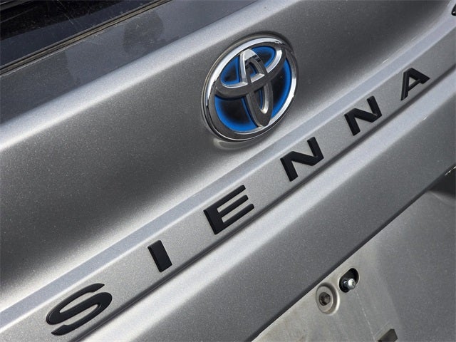 2024 Toyota Sienna XLE 8 Passenger