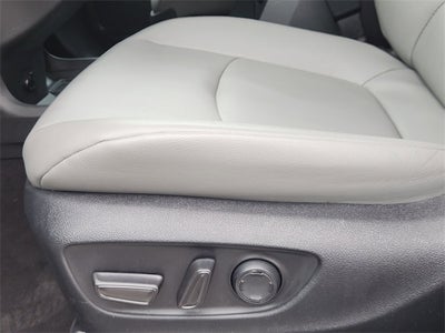 2025 Toyota Sienna XLE 8 Passenger