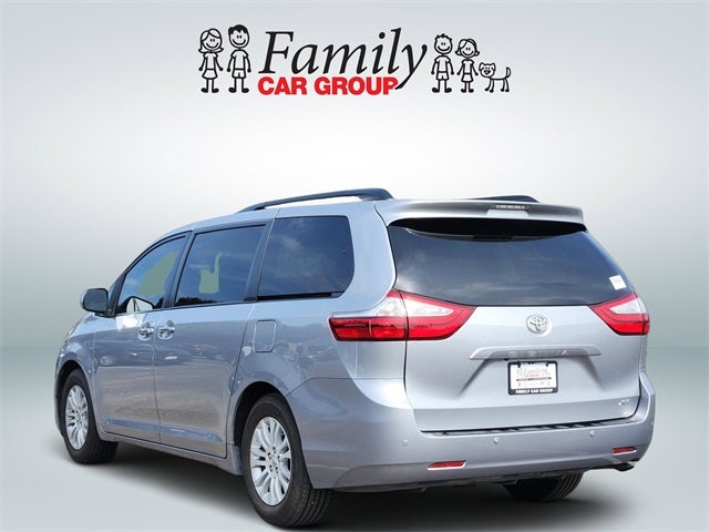 2017 Toyota Sienna XLE Premium 8 Passenger