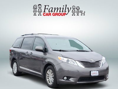 2017 Toyota Sienna XLE 8 Passenger