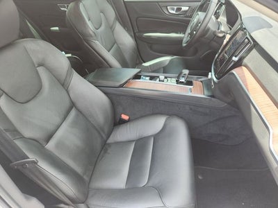 2024 Volvo S60 B5 Plus Dark Theme