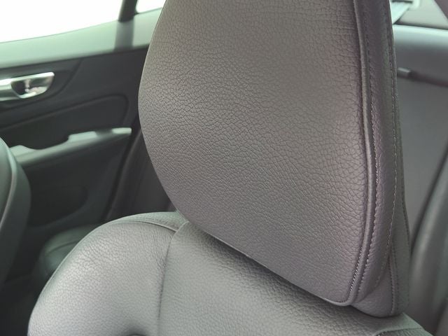 2024 Volvo S60 B5 Plus Dark Theme