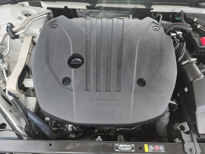 2024 Volvo S60 B5 Plus Dark Theme
