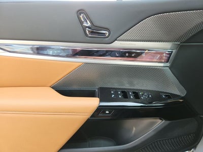 2026 BMW 7 Series 740i xDrive