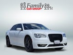 2023 Chrysler 300 Touring L
