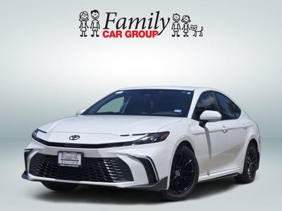 2025 Toyota Camry SE