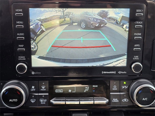 2022 Toyota Highlander Hybrid Bronze Edition