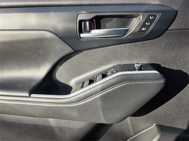 2022 Toyota Highlander Hybrid Bronze Edition