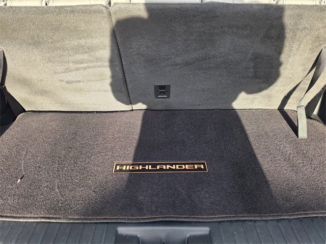 2022 Toyota Highlander Hybrid Bronze Edition