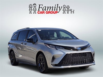 2025 Toyota Sienna Woodland Edition 7 Passenger