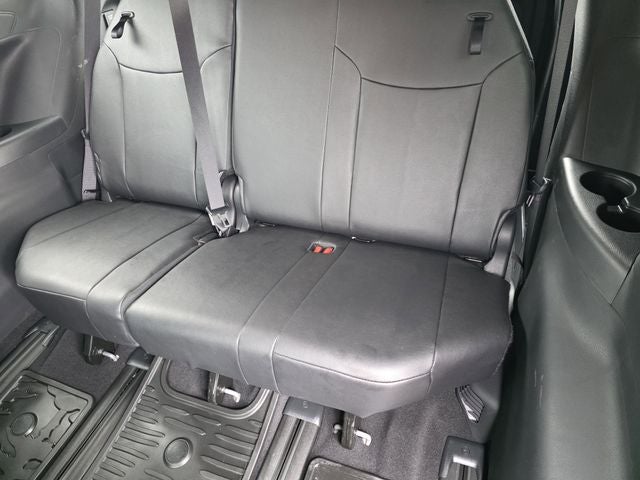 2025 Toyota Sienna Woodland Edition 7 Passenger
