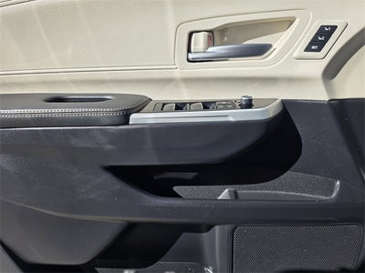 2025 Toyota Sienna Platinum 7 Passenger
