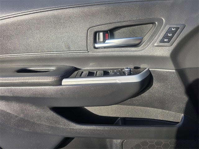 2025 Toyota Sienna Platinum 7 Passenger