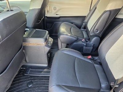 2026 Toyota Sienna Platinum 7 Passenger
