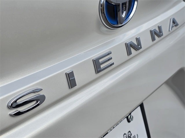 2025 Toyota Sienna Platinum 7 Passenger