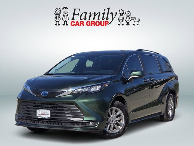2025 Toyota Sienna XLE 8 Passenger