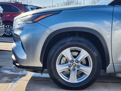 2024 Toyota Highlander LE