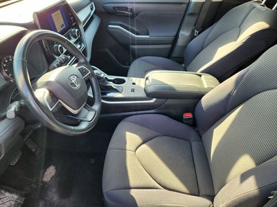 2024 Toyota Highlander LE