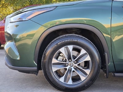 2025 Toyota Highlander XLE