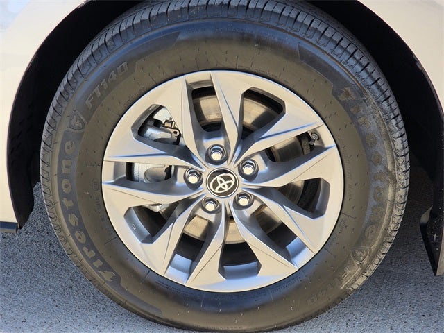 2025 Toyota Sienna LE 8 Passenger