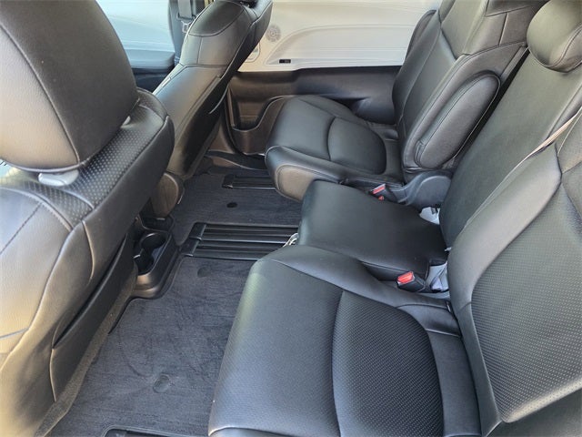 2025 Toyota Sienna LE 8 Passenger