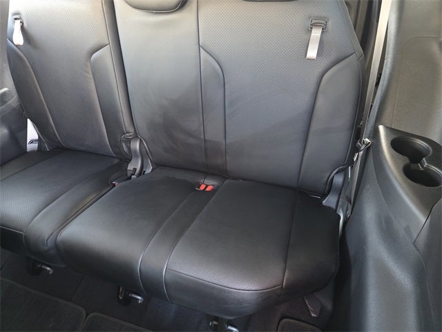 2025 Toyota Sienna LE 8 Passenger
