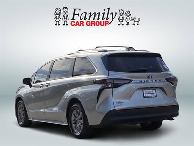 2025 Toyota Sienna LE 8 Passenger
