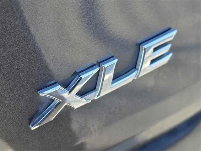 2025 Toyota Sienna XLE 8 Passenger