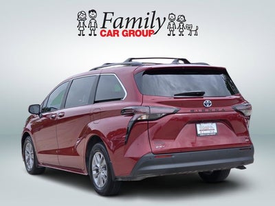 2025 Toyota Sienna XLE 8 Passenger
