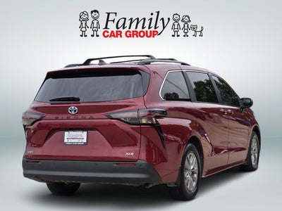 2025 Toyota Sienna XLE 8 Passenger