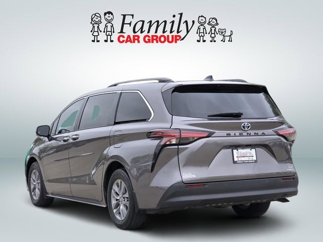 2022 Toyota Sienna XLE 7 Passenger