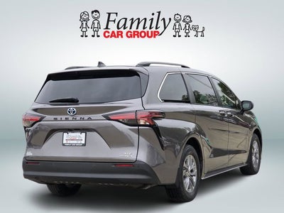 2022 Toyota Sienna XLE 7 Passenger