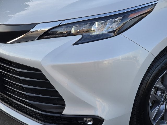 2025 Toyota Sienna XLE 8 Passenger