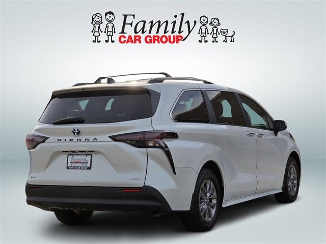2025 Toyota Sienna XLE 8 Passenger