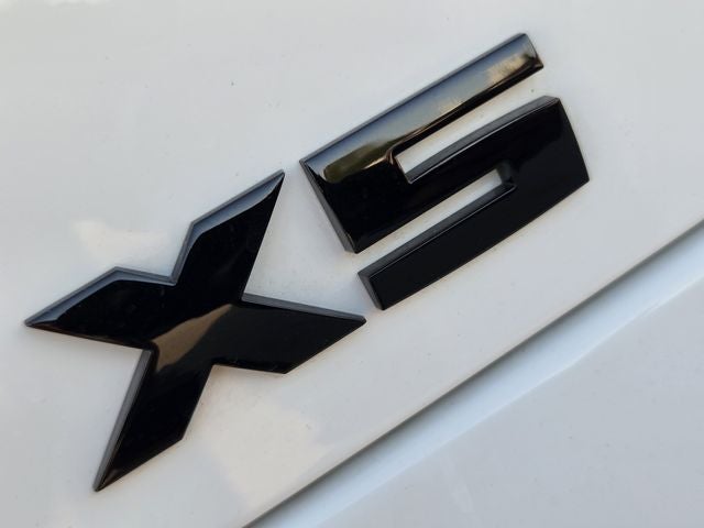 2025 BMW X5 M60i