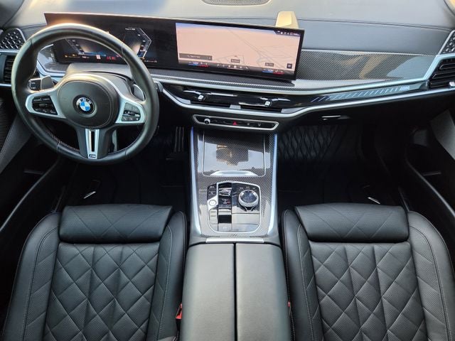 2025 BMW X5 M60i
