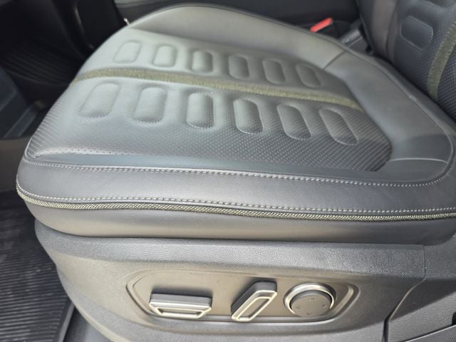 2025 Rivian R1S Adventure Dual Motor Standard Pack