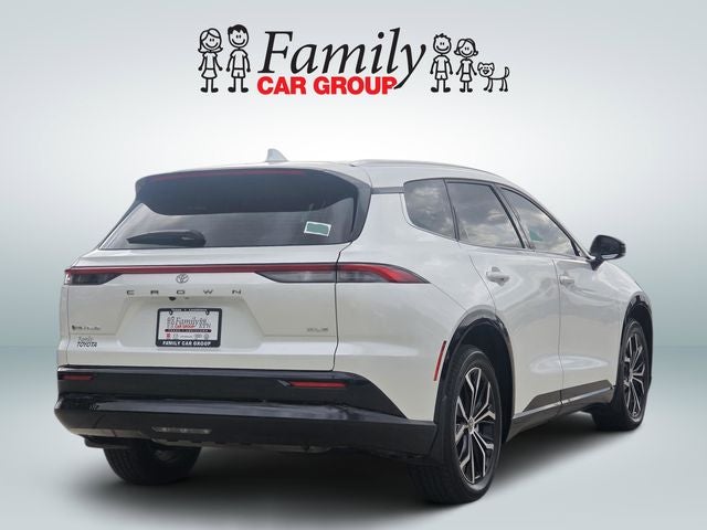 2025 Toyota Crown Signia XLE