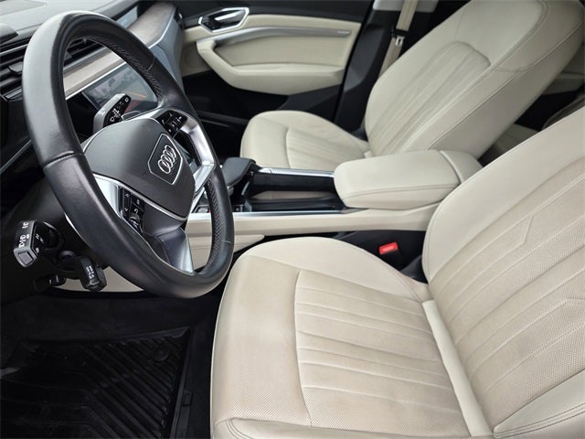 2022 Audi e-tron Premium Plus quattro