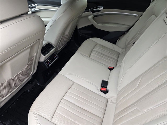 2022 Audi e-tron Premium Plus quattro