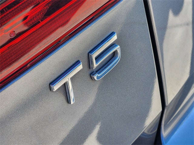 2021 Volvo XC60 T5 Inscription