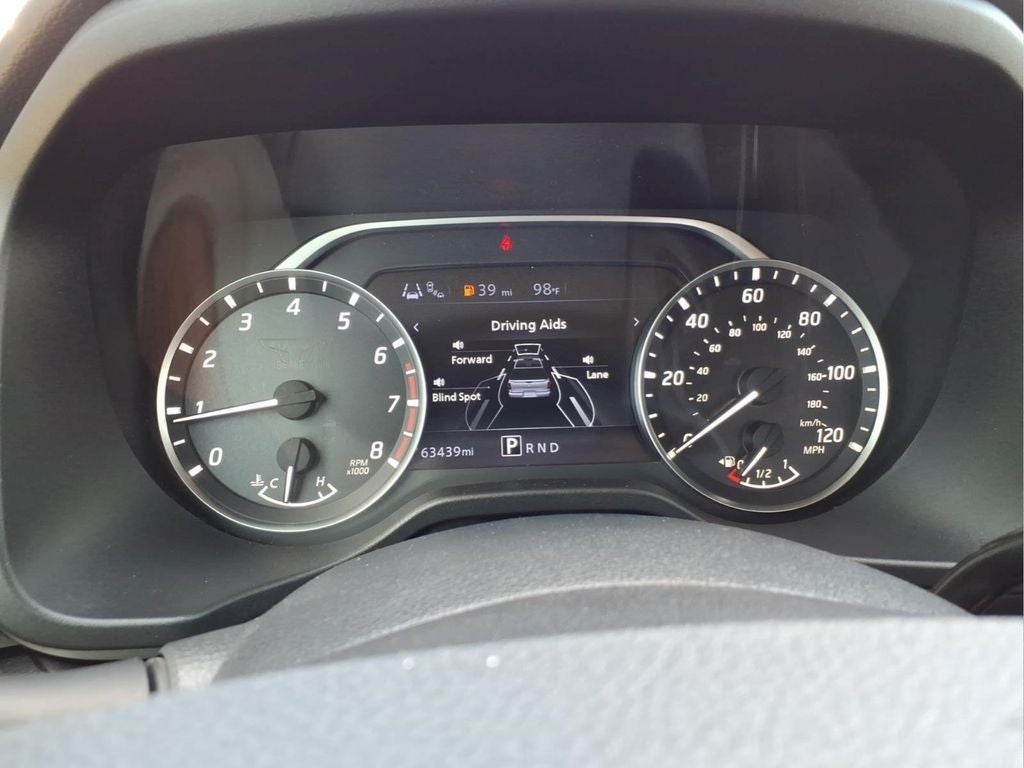 2023 Nissan Titan SV