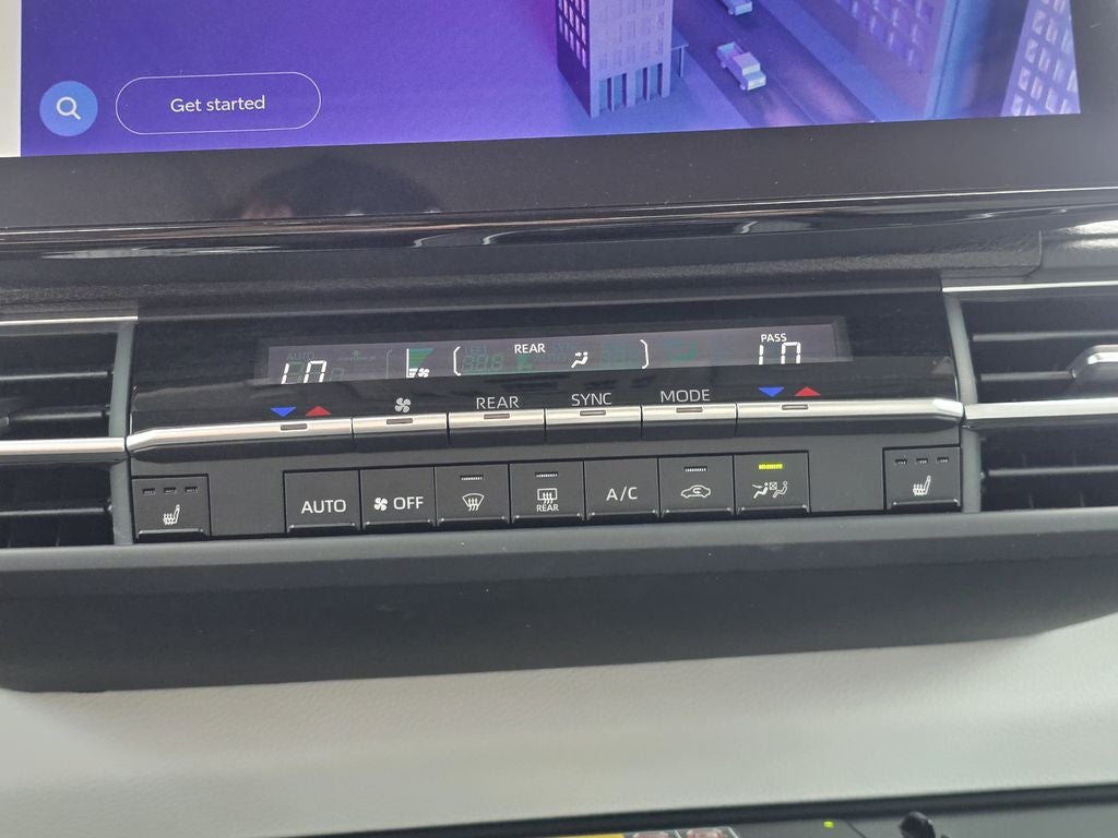 2025 Toyota Sienna XLE 8 Passenger
